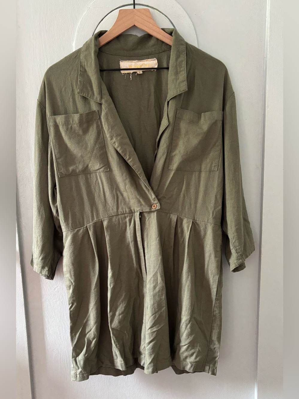 Jen's Pirate Booty Army Green Linen 3/4 sleeve romper size Medium
